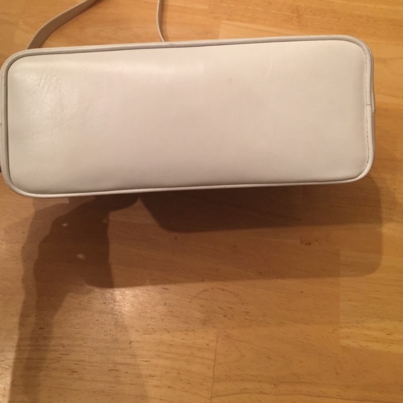 Vintage Ferragamo handbag - Picture 3 of 4